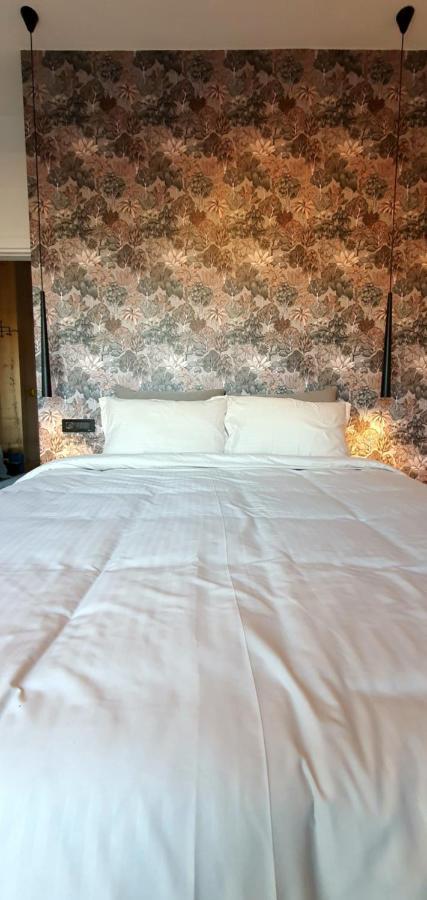 Floral Inn Pristina Extérieur photo
