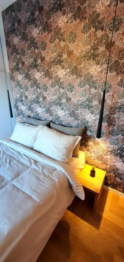 Floral Inn Pristina Extérieur photo